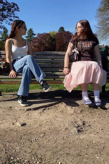 Дивитися фільм Maria Meets Charlie 2026 онлайн