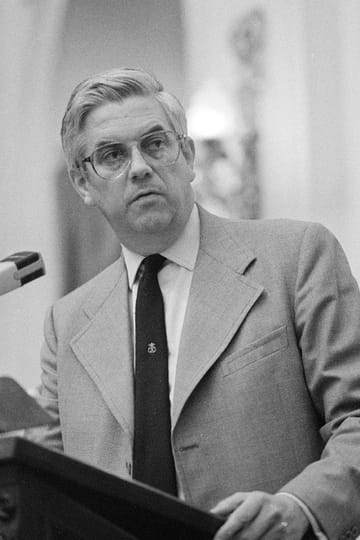 Дивитися фільм Frits Bolkestein: De weg van de wil 1996 онлайн