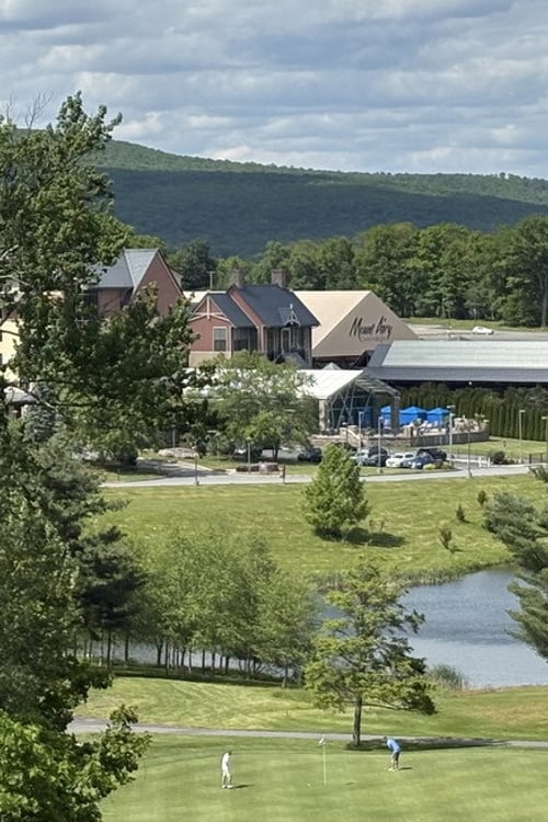 Дивитися фільм Mount Airy Hole Nine 2026 онлайн